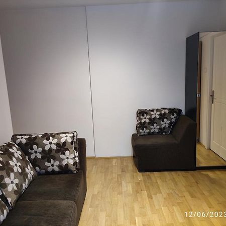 Fabian Central Apartment Bucharest Exterior photo