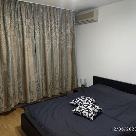 Fabian Central Apartment Bucharest Exterior photo