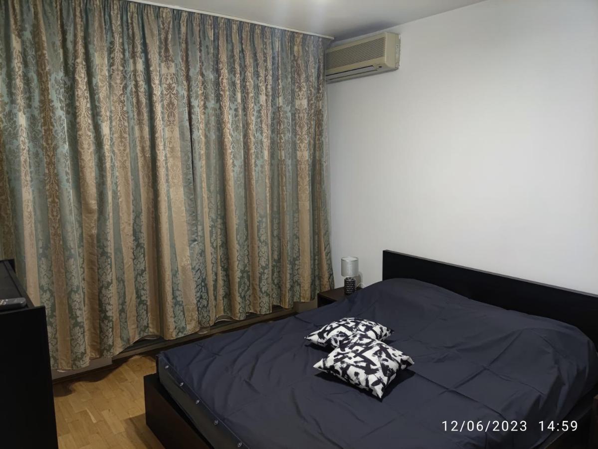 Fabian Central Apartment Bucharest Exterior photo